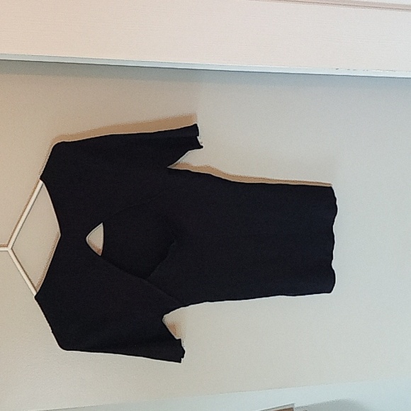 Ladies top - Picture 3 of 6